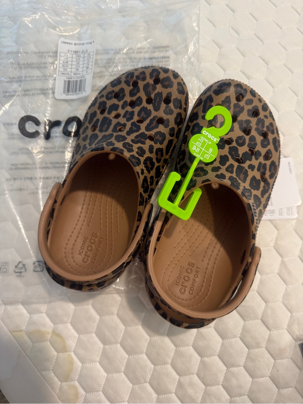 CROCS Kids Classic Clog in Leopard Print Brown/Black